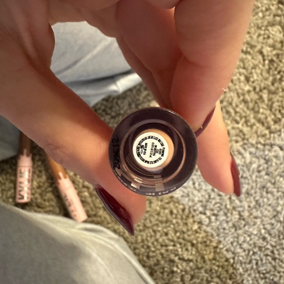 Kylie cosmetics plumping gloss - Picture 2 of 2